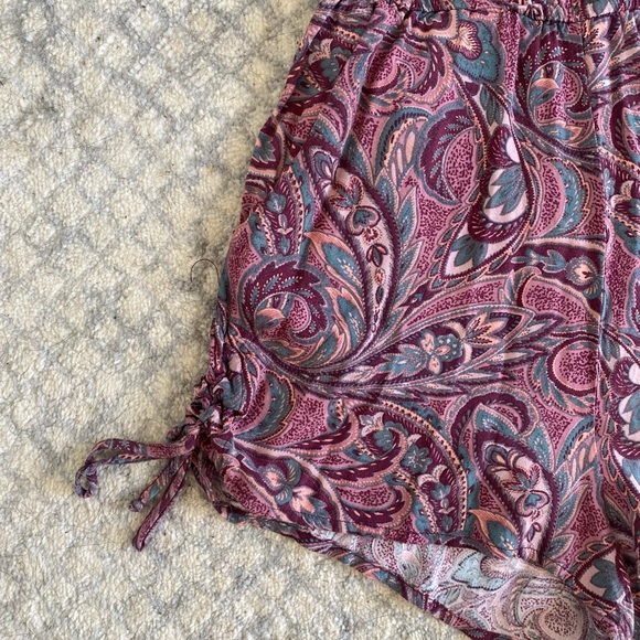 Kendall & Kylie romper with tie neck and pockets - Picture 5 of 7